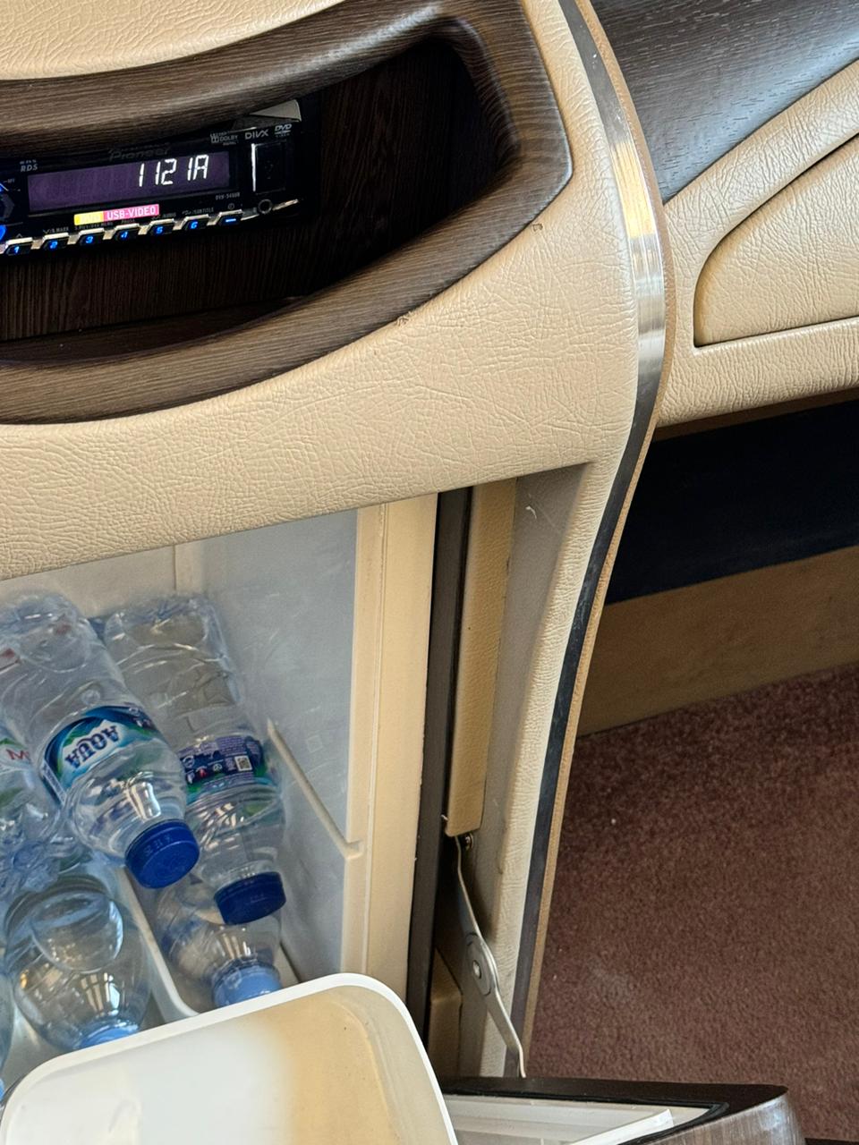 HIACE Comutter - Image 5